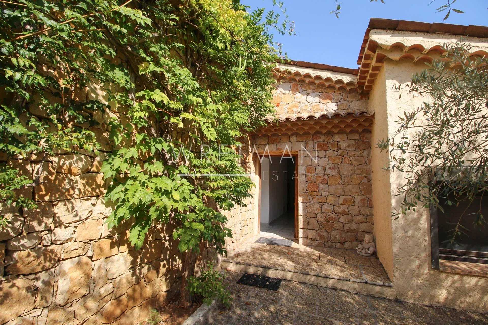 Hus i Tourrettes, Provence-Alpes-Cote d'Azur 12199047