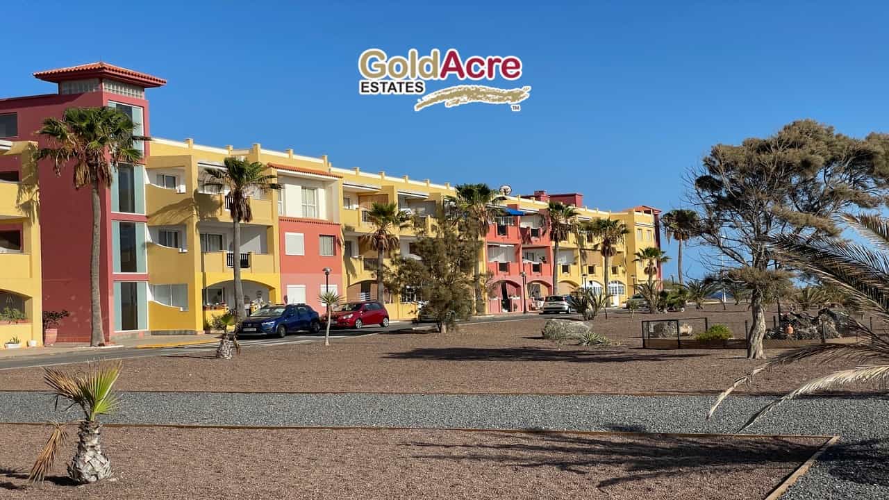 Condominium in La Oliva, Canarias 12199086