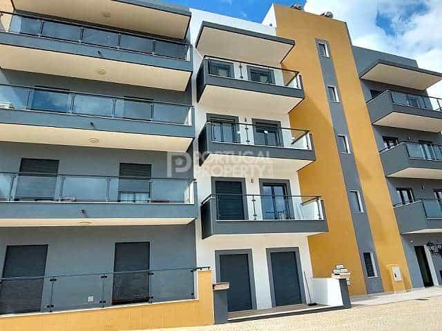 Condominium in Loule, Faro 12199104