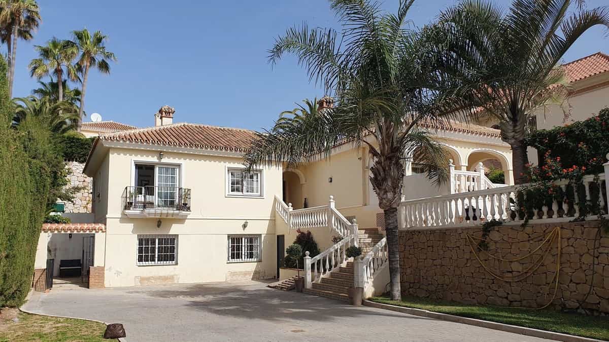 Hus i La Cala de Mijas, Andalusia 12199117