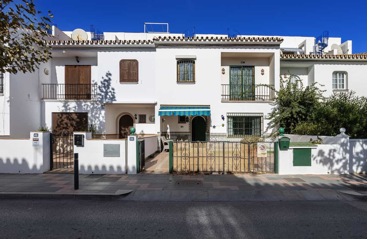 House in Fuengirola, Andalusia 12199130