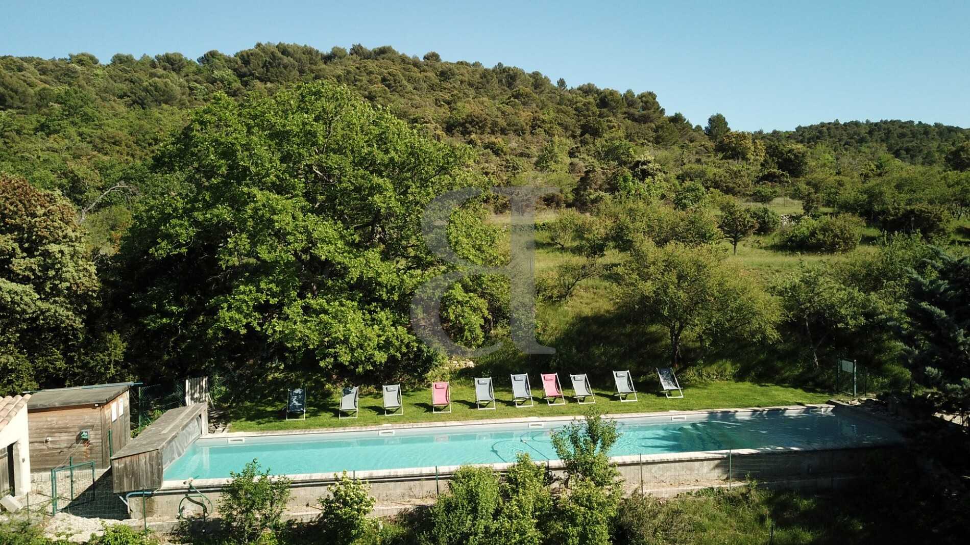 Rumah di La Roque-sur-Pernes, Provence-Alpes-Cote d'Azur 12199166