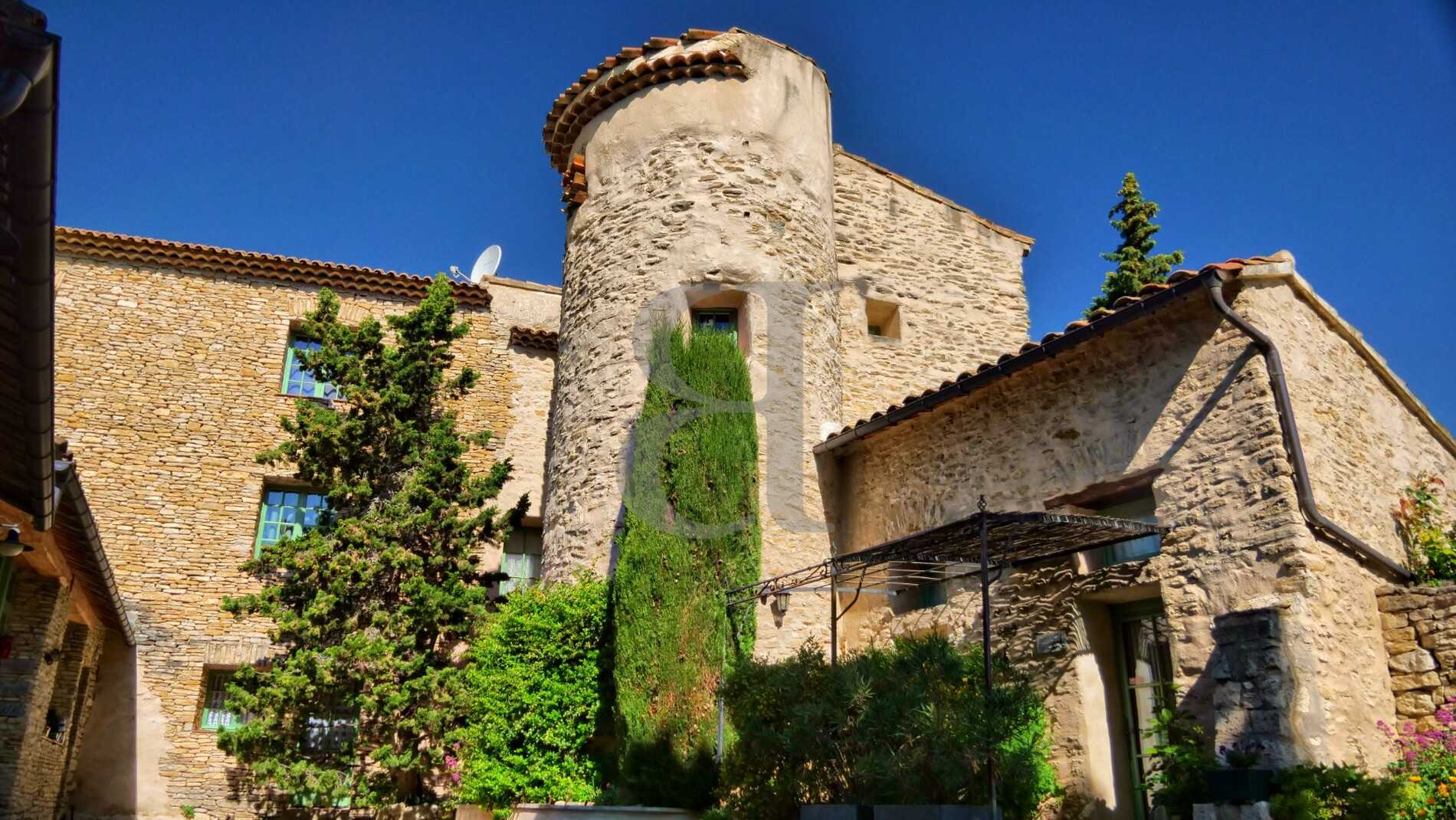 Hus i La Roque-sur-Pernes, Provence-Alpes-Côte d'Azur 12199166