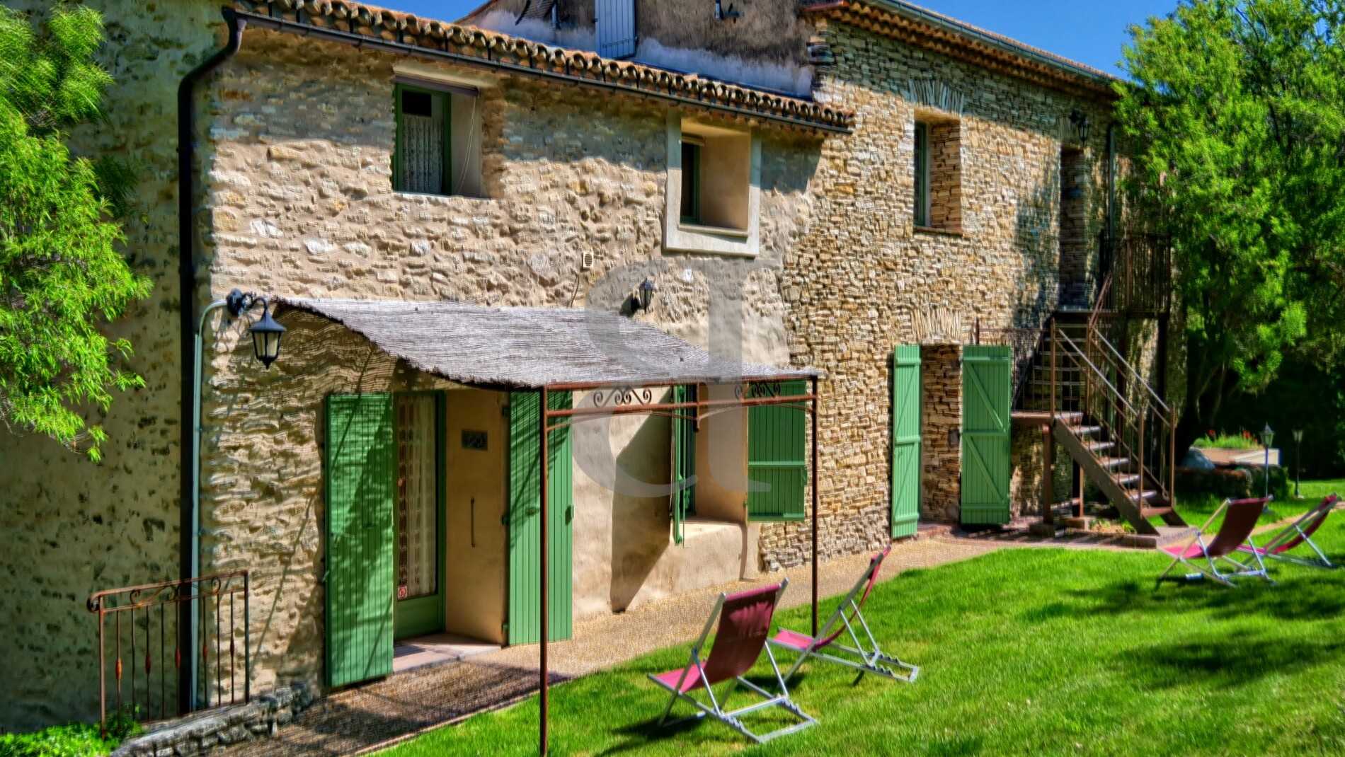 Hus i La Roque-sur-Pernes, Provence-Alpes-Côte d'Azur 12199166