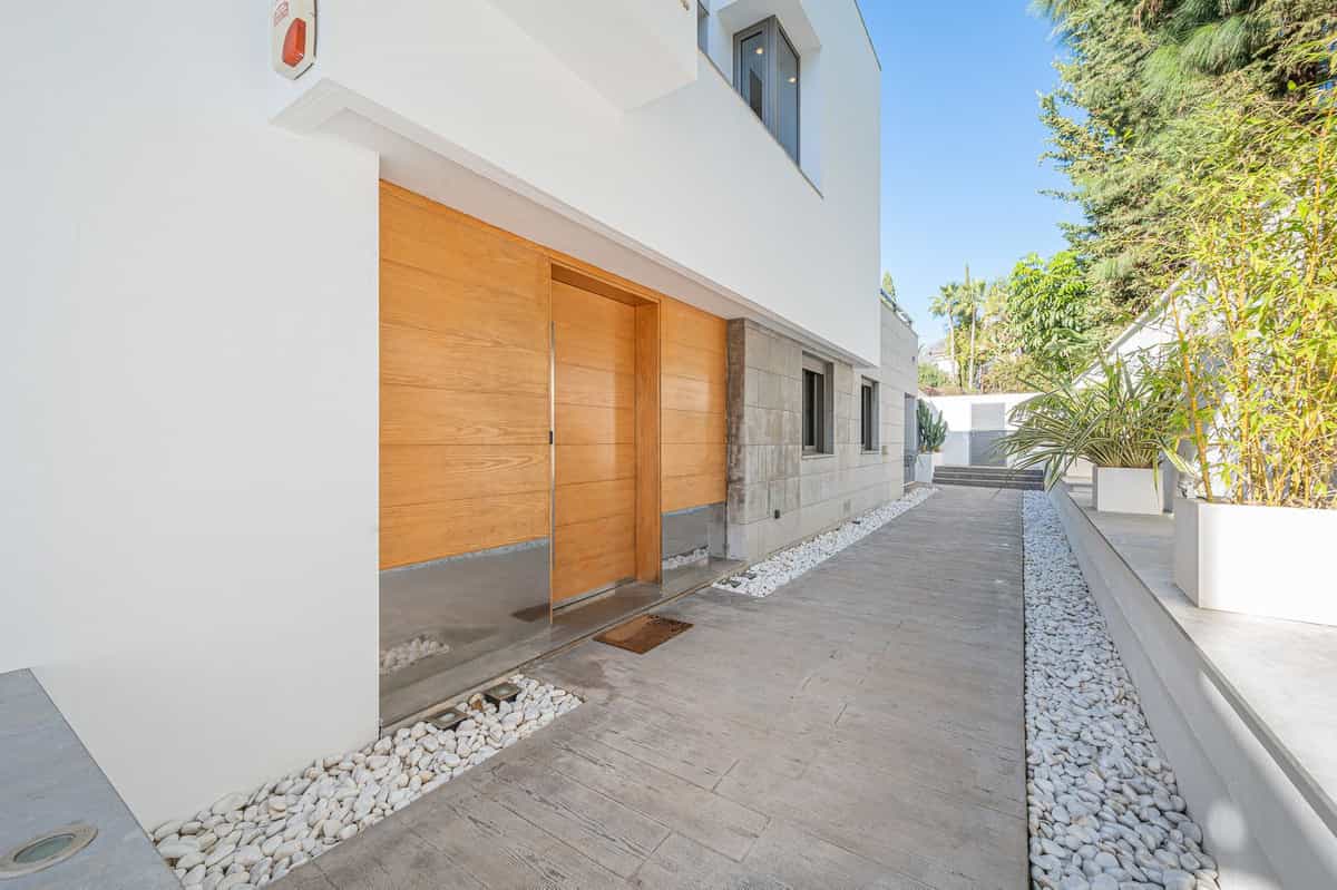 House in Marbella, Andalucía 12199374