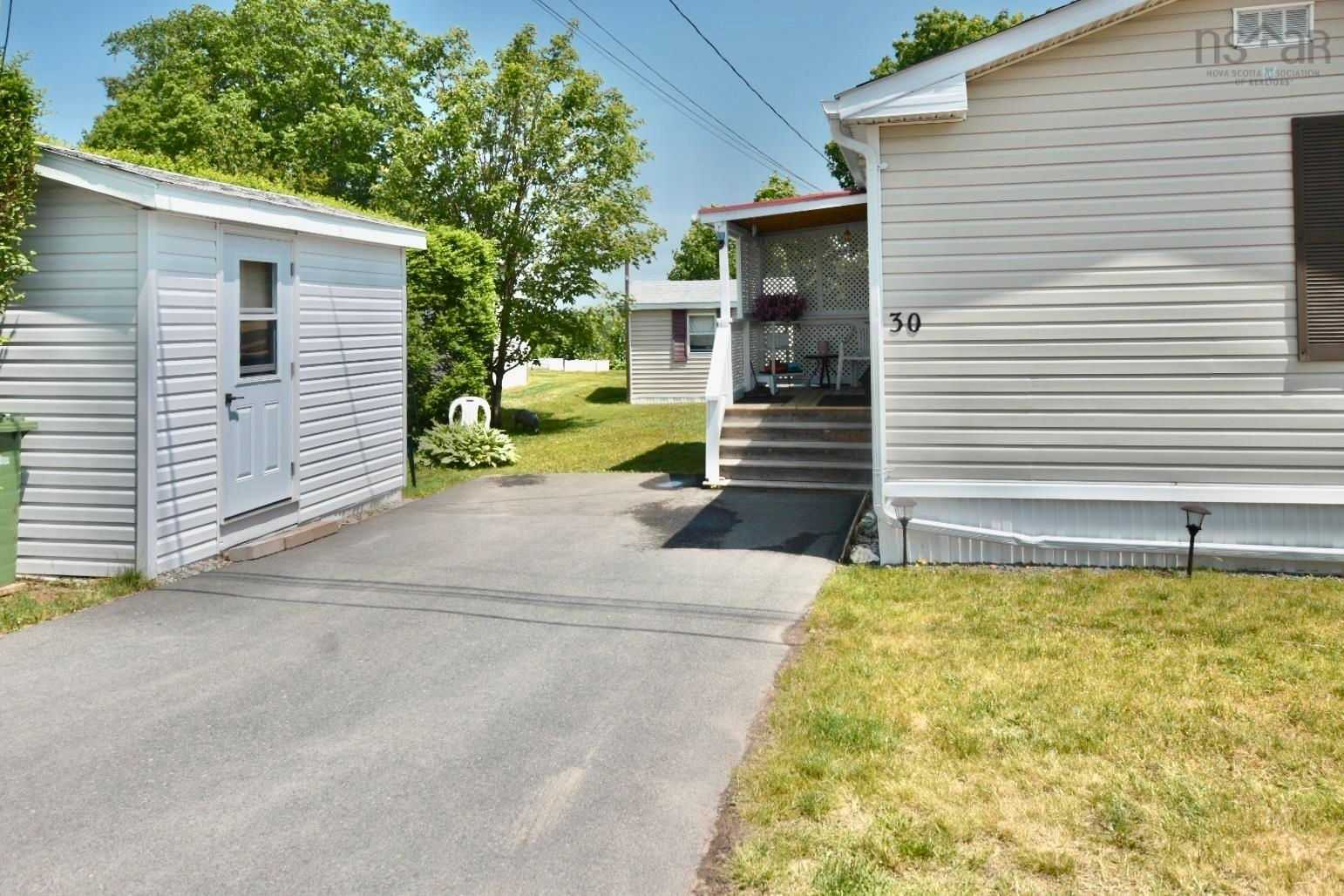 Condominio en New Minas, Nova Scotia 12199789