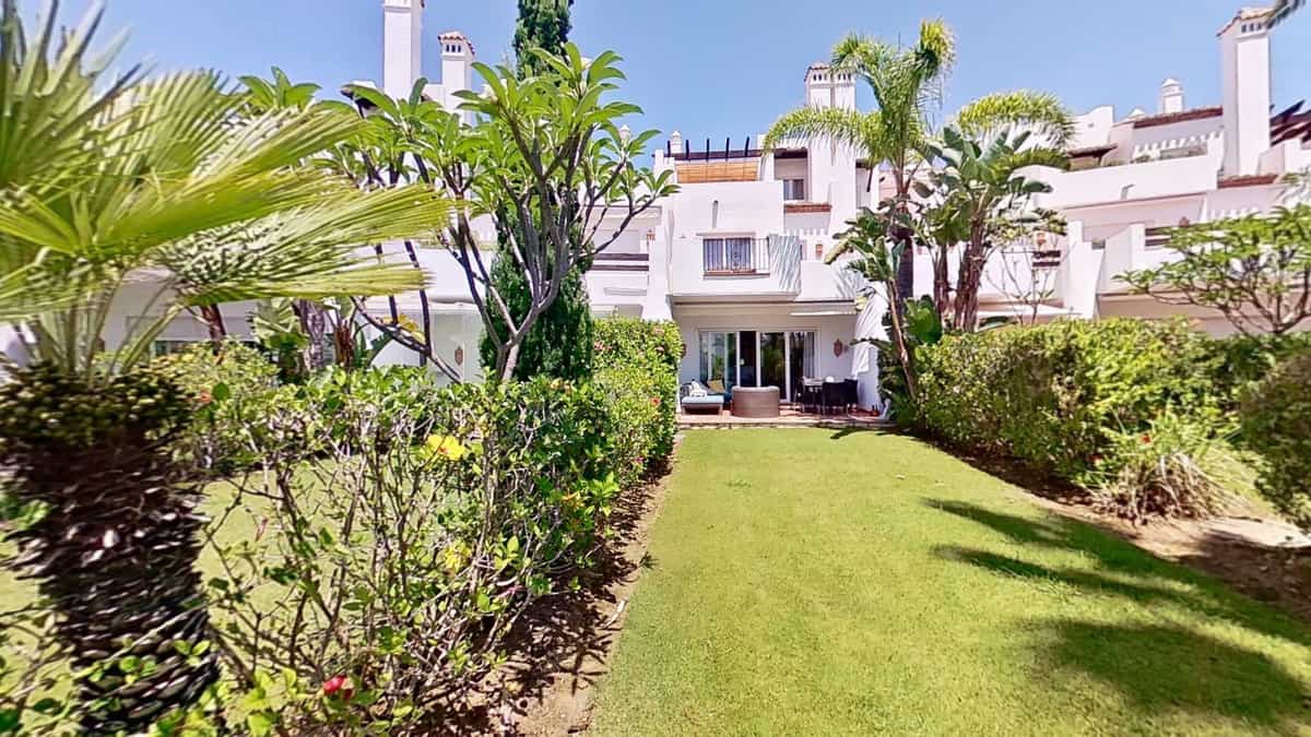 House in Estepona, Andalusia 12200151