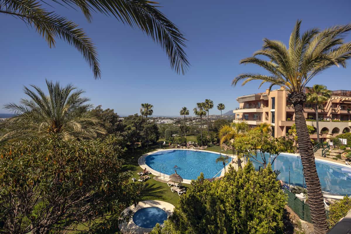 Eigentumswohnung im Marbella, Andalucía 12200175