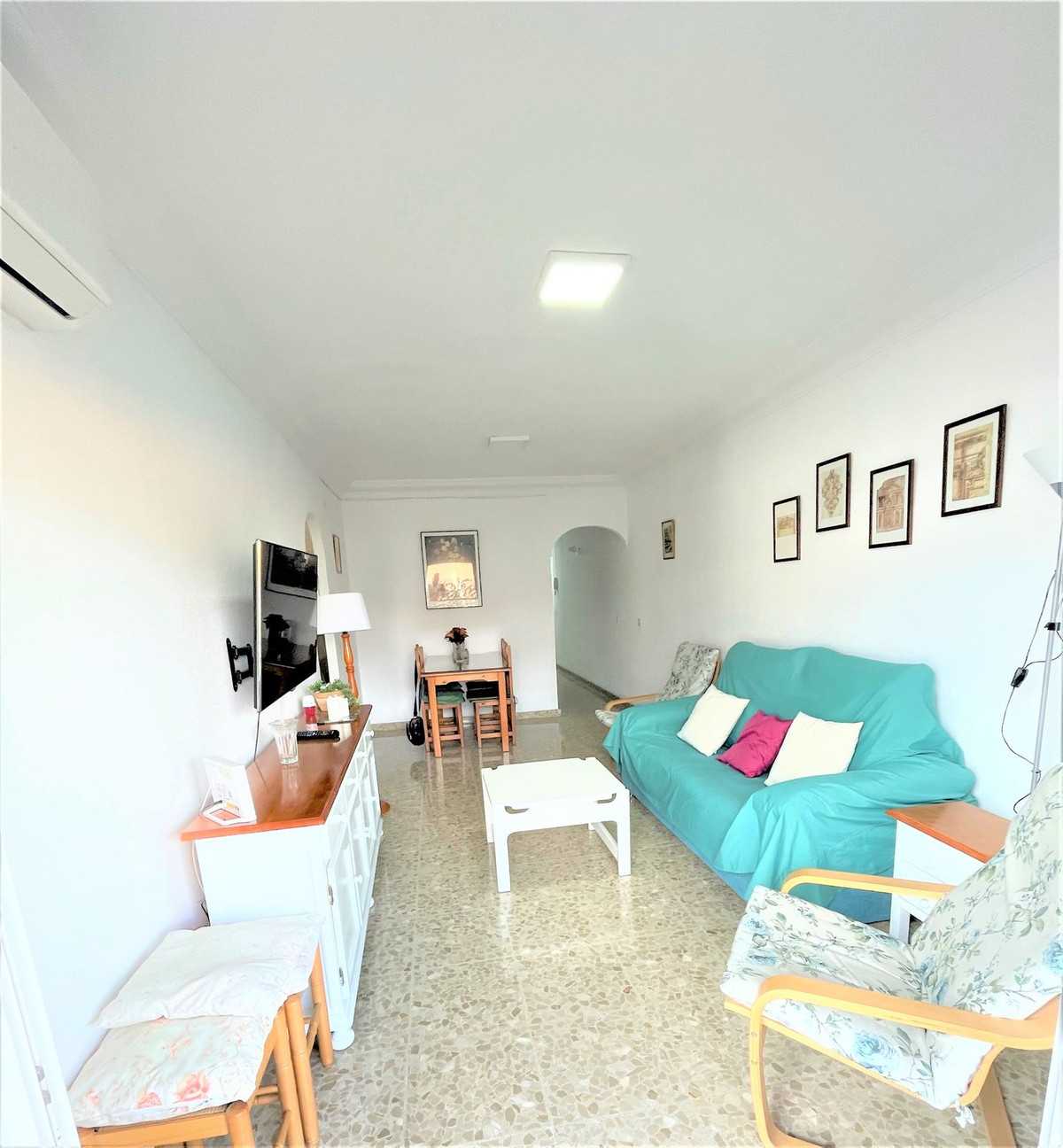 Condominium in Fuengirola, Andalusia 12200178