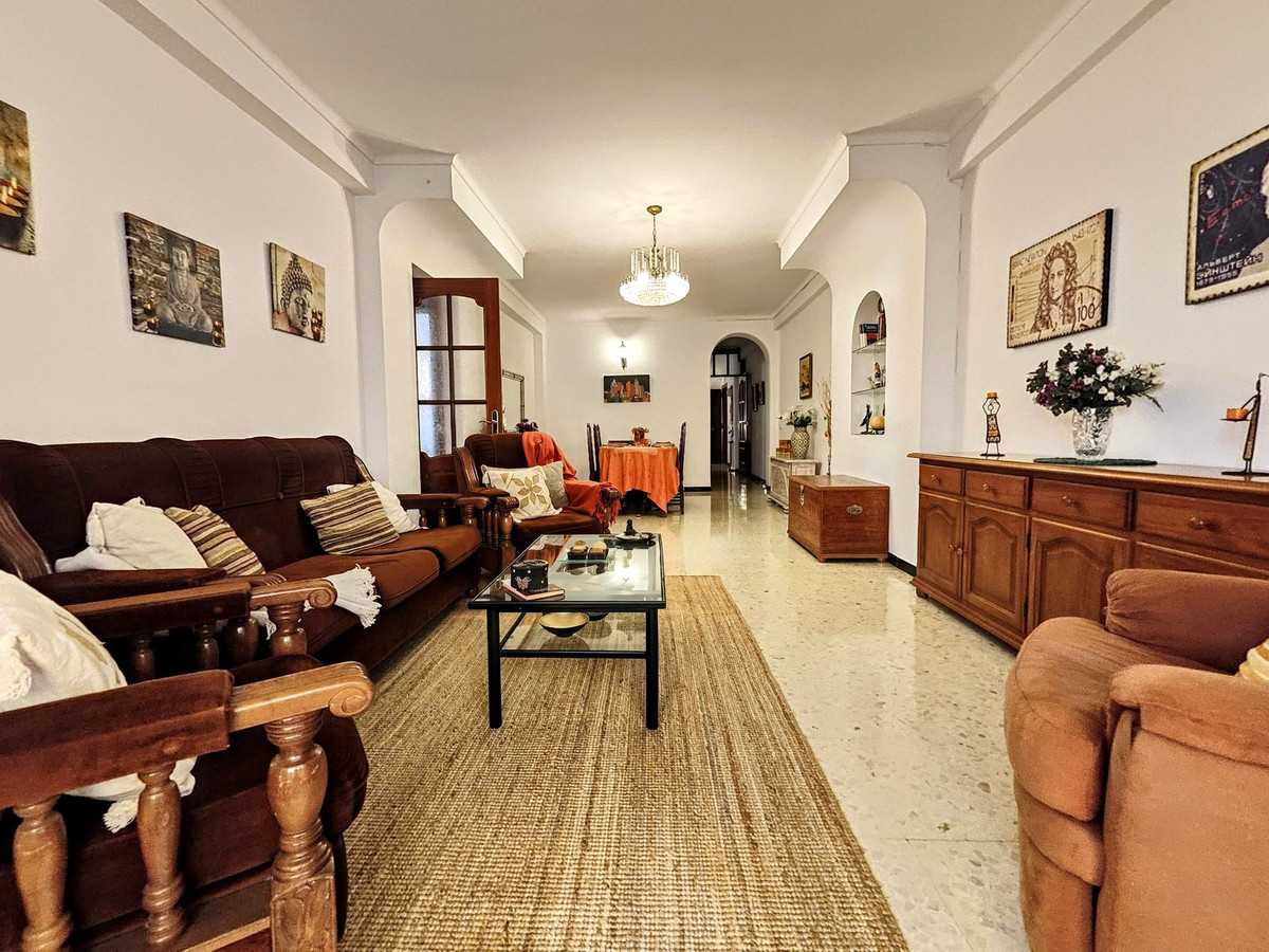 Condominium in Fuengirola, Andalusia 12200317