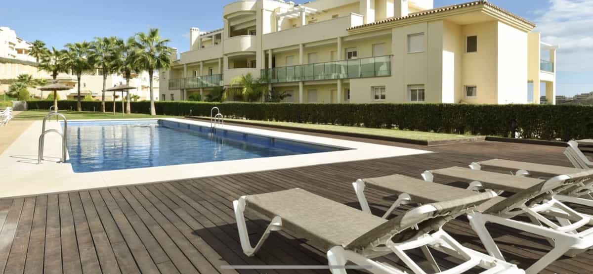 Condominium in Mijas, Andalusia 12200428
