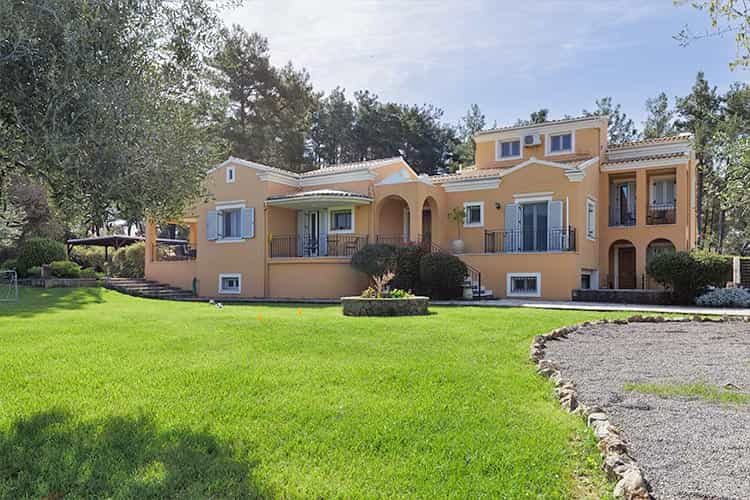 House in Ypsos, Ionia Nisia 12200633