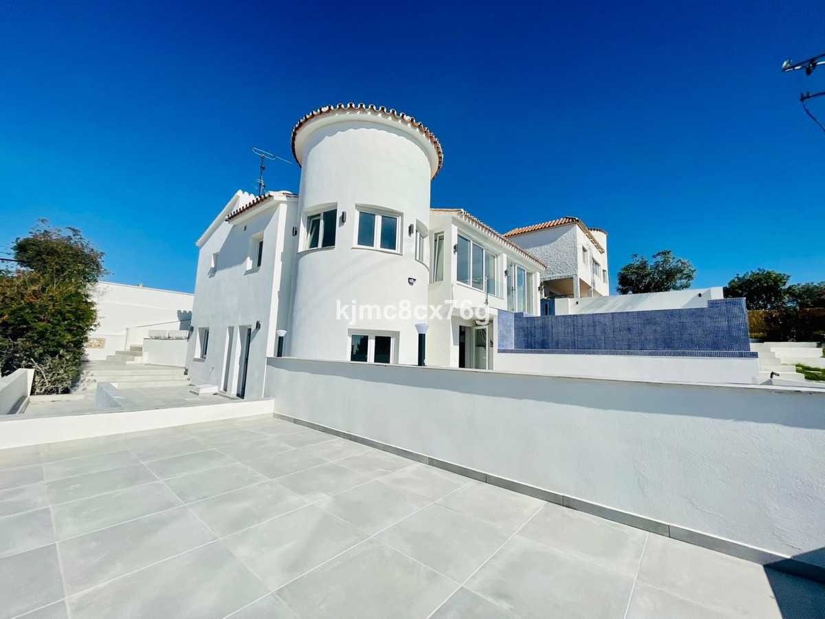 Casa nel Fuengirola, Andalusia 12200672