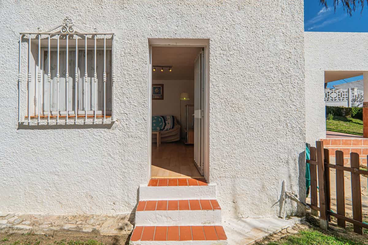 房子 在 El Faro, Andalucía 12200678