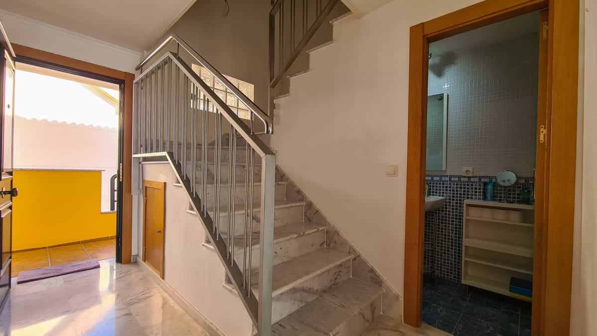 Condominium dans Benalmádena, Andalousie 12200760