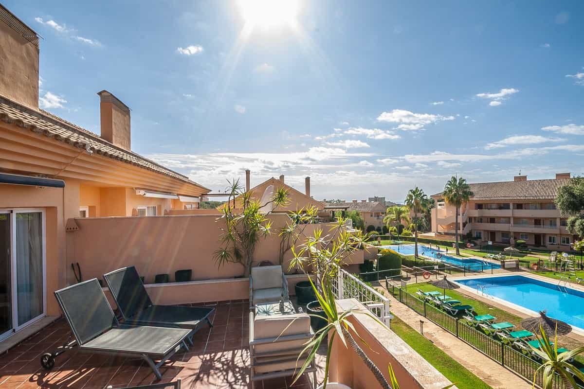 Condominium in Marbella, Andalucía 12200763