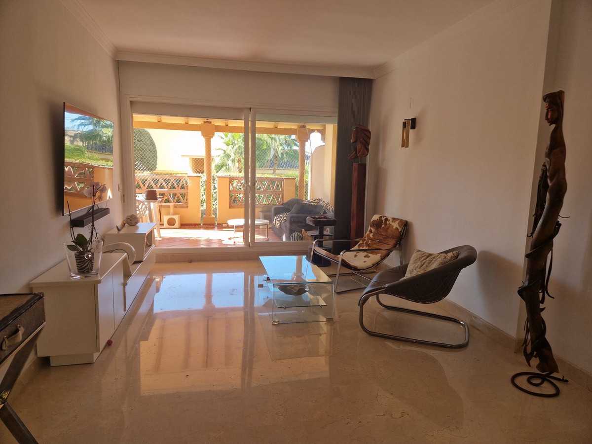 Eigentumswohnung im Marbella, Andalusien 12200764