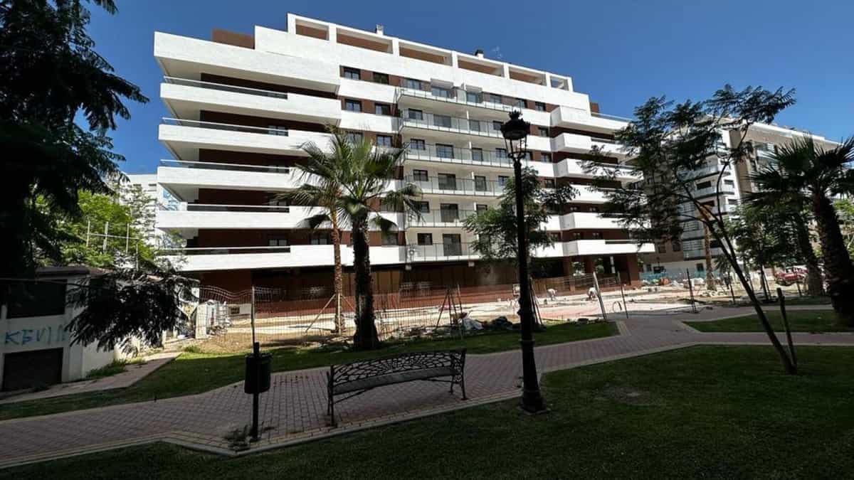 Condominium in Moncloa, Madrid 12200888