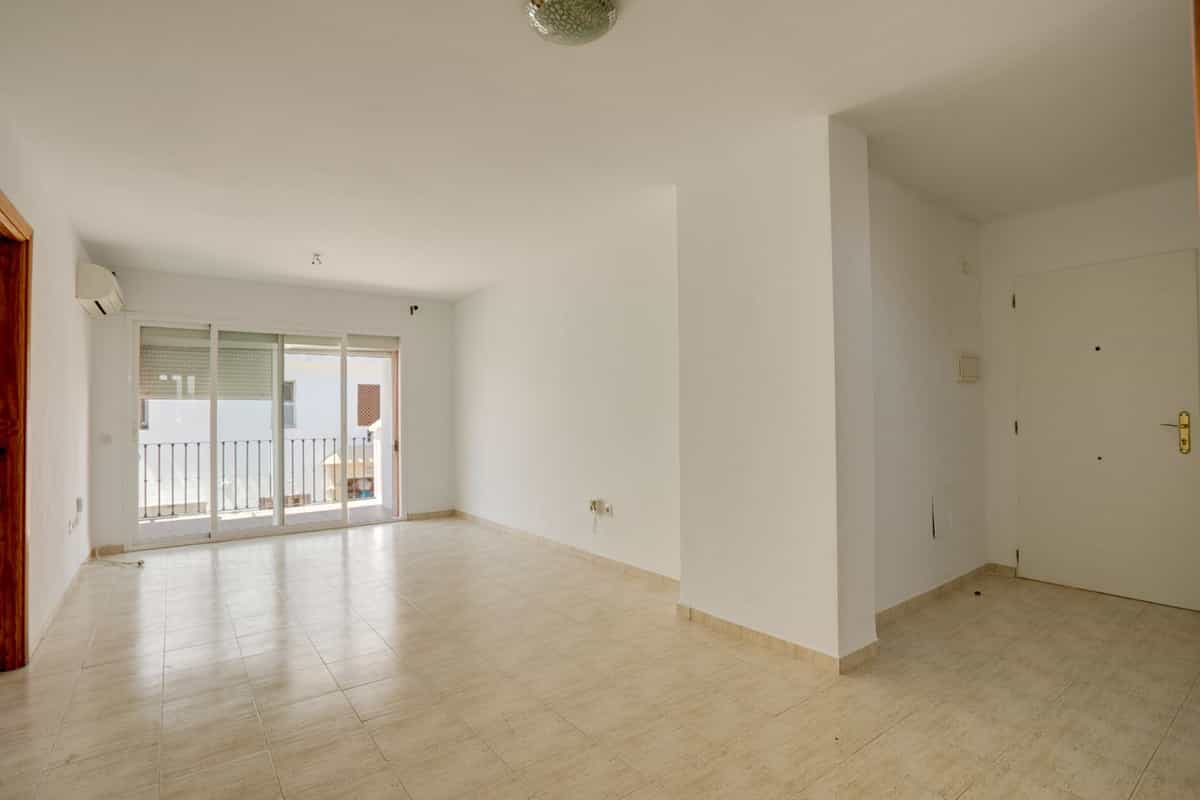 Condominium in Moncloa, Madrid 12200958