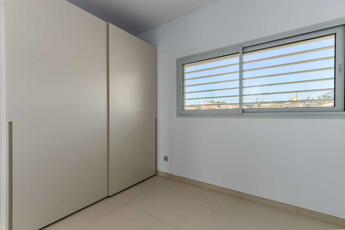 Condominium in Fuengirola, Andalusia 12201093
