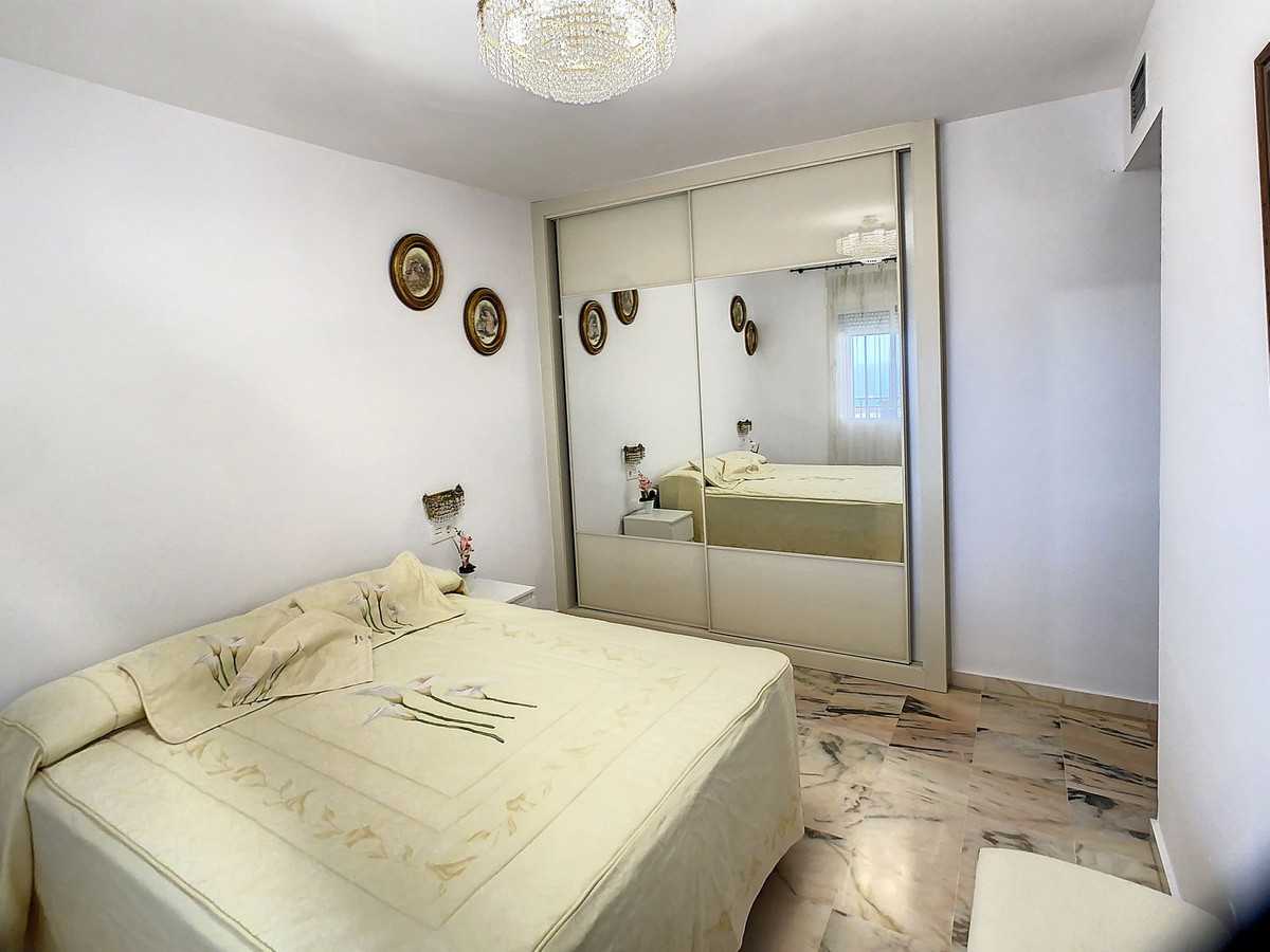 公寓 在 Benalmádena, Andalucía 12201192