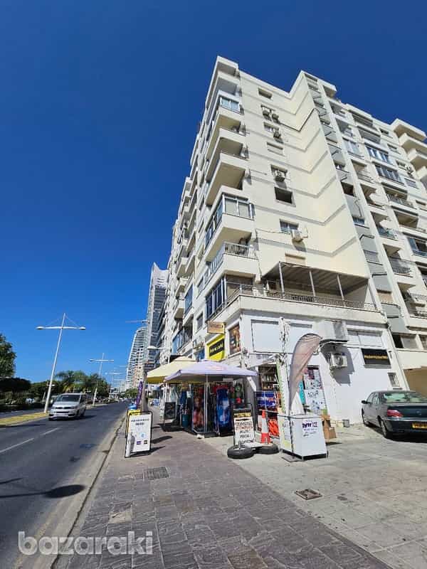 Condominium in Limassol, Limassol 12201281