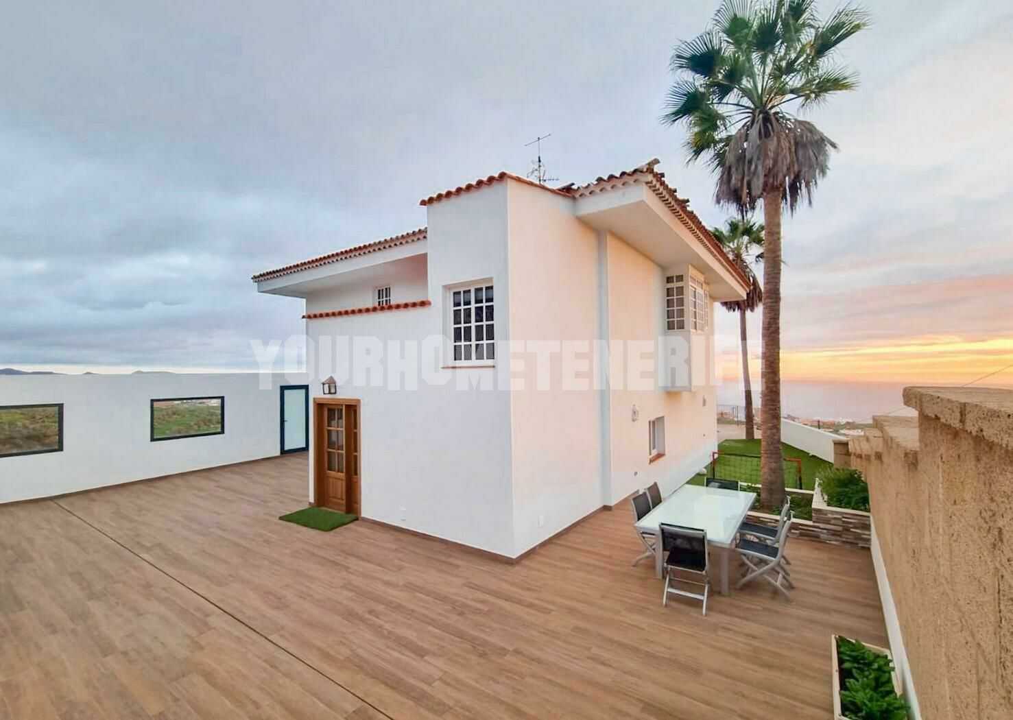 Condominium in Adeje, Canary Islands 12201392