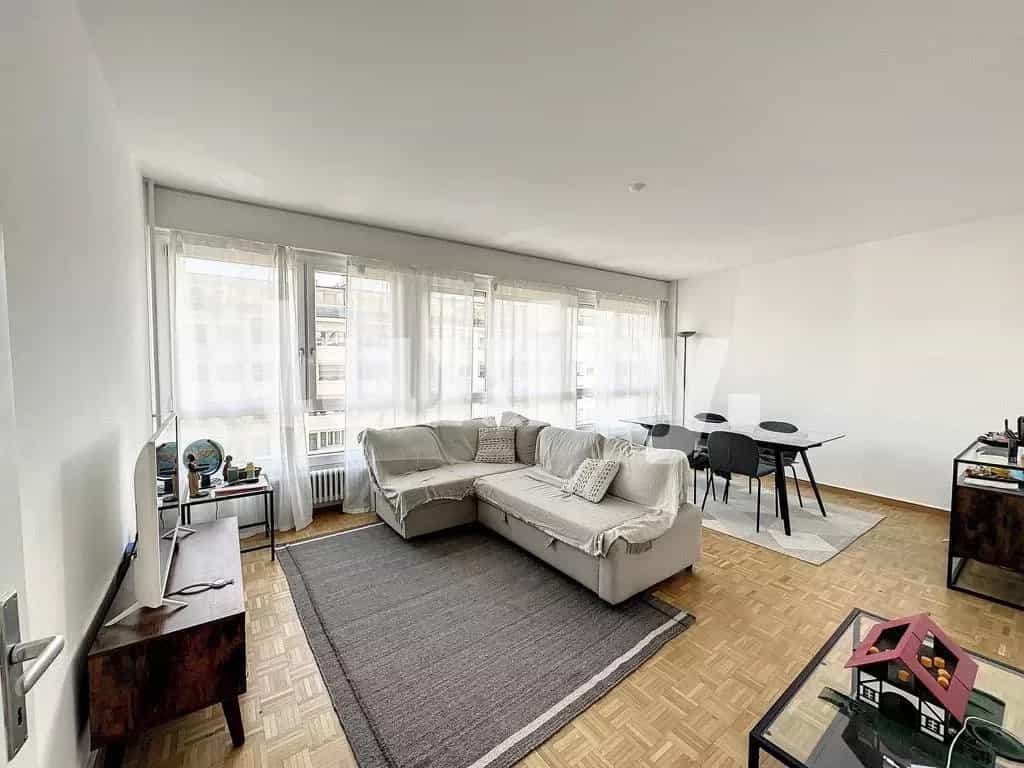 Condominium dans Genève, Geneve 12202027