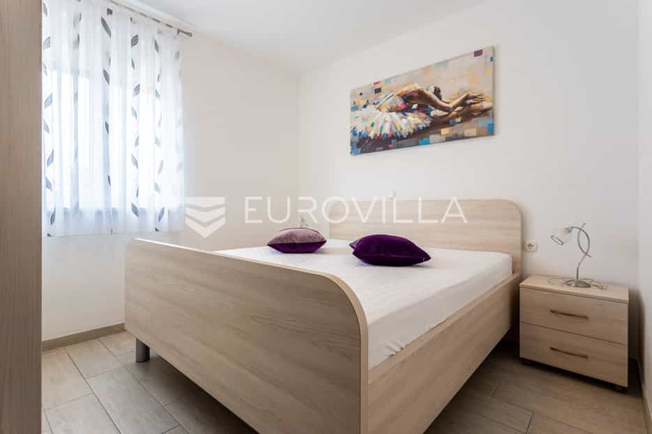 Condominium dans Trogir, Splitsko-dalmatinska županija 12202650