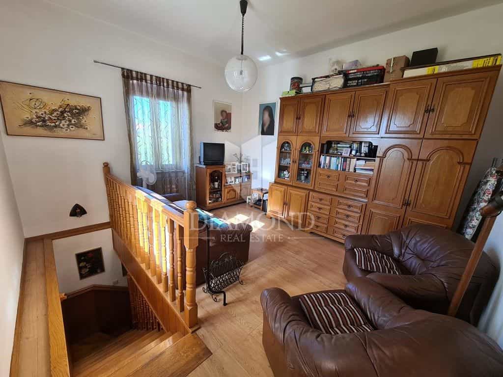 公寓 在 Labin, Istria County 12202807