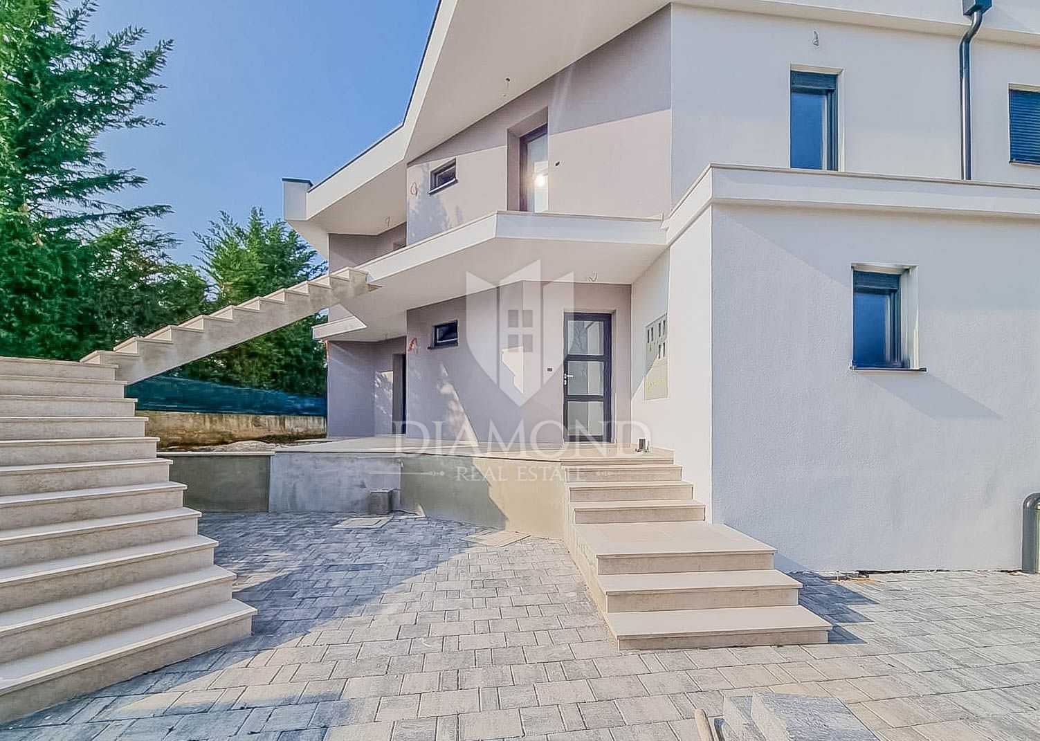 Condominium in Umag, Istria County 12203710
