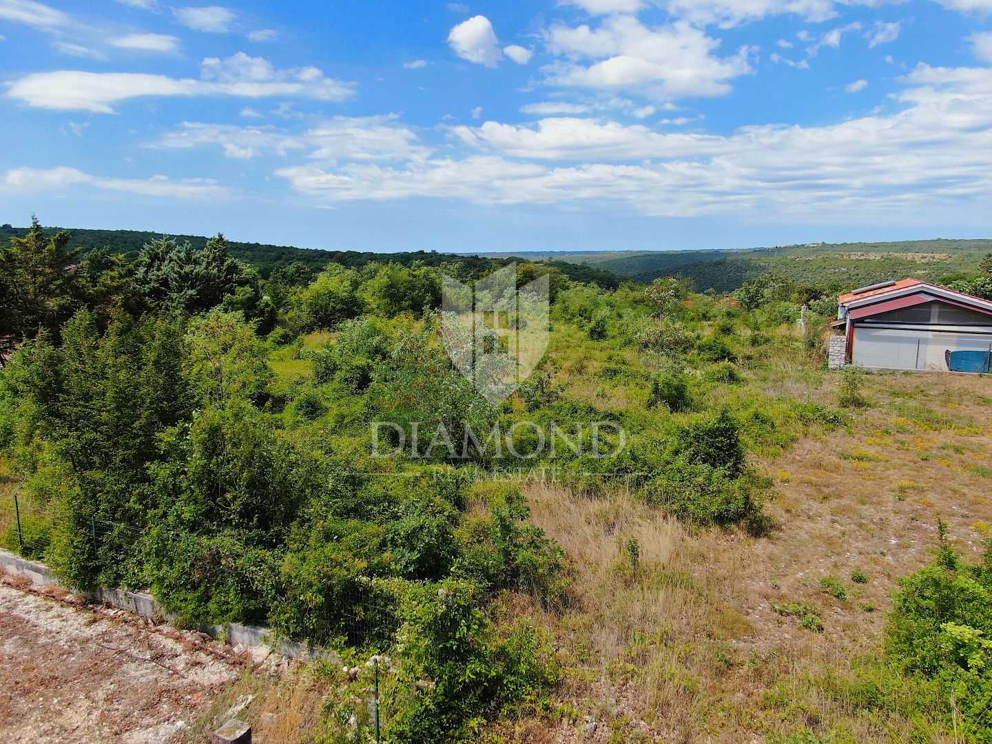Land in Labin, Istria County 12203728