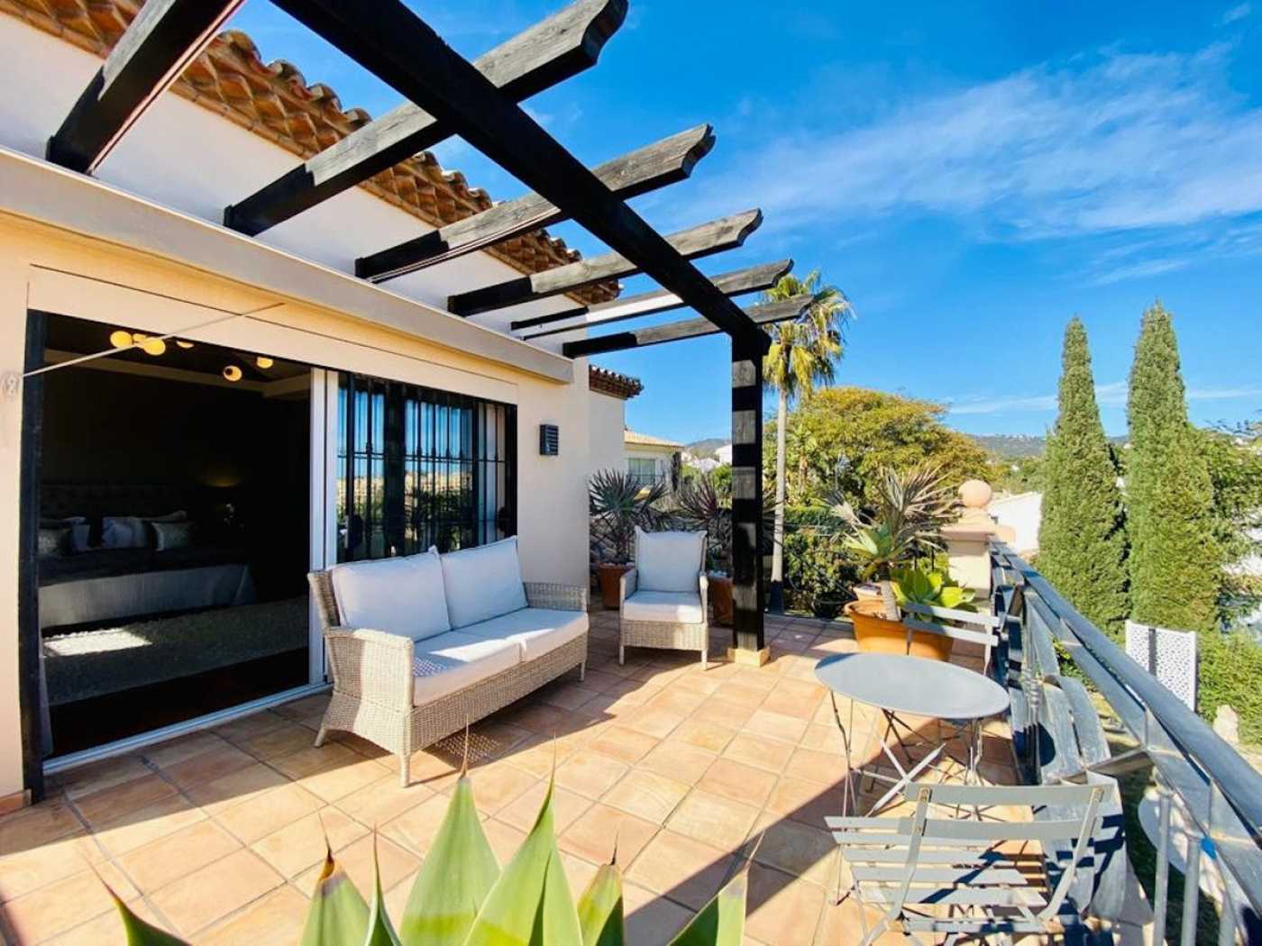 House in Marbella, Andalucía 12203846
