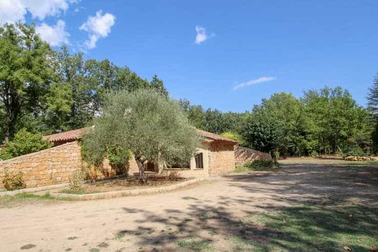 Huis in Tourrettes, Provence-Alpes-Côte d'Azur 12206862