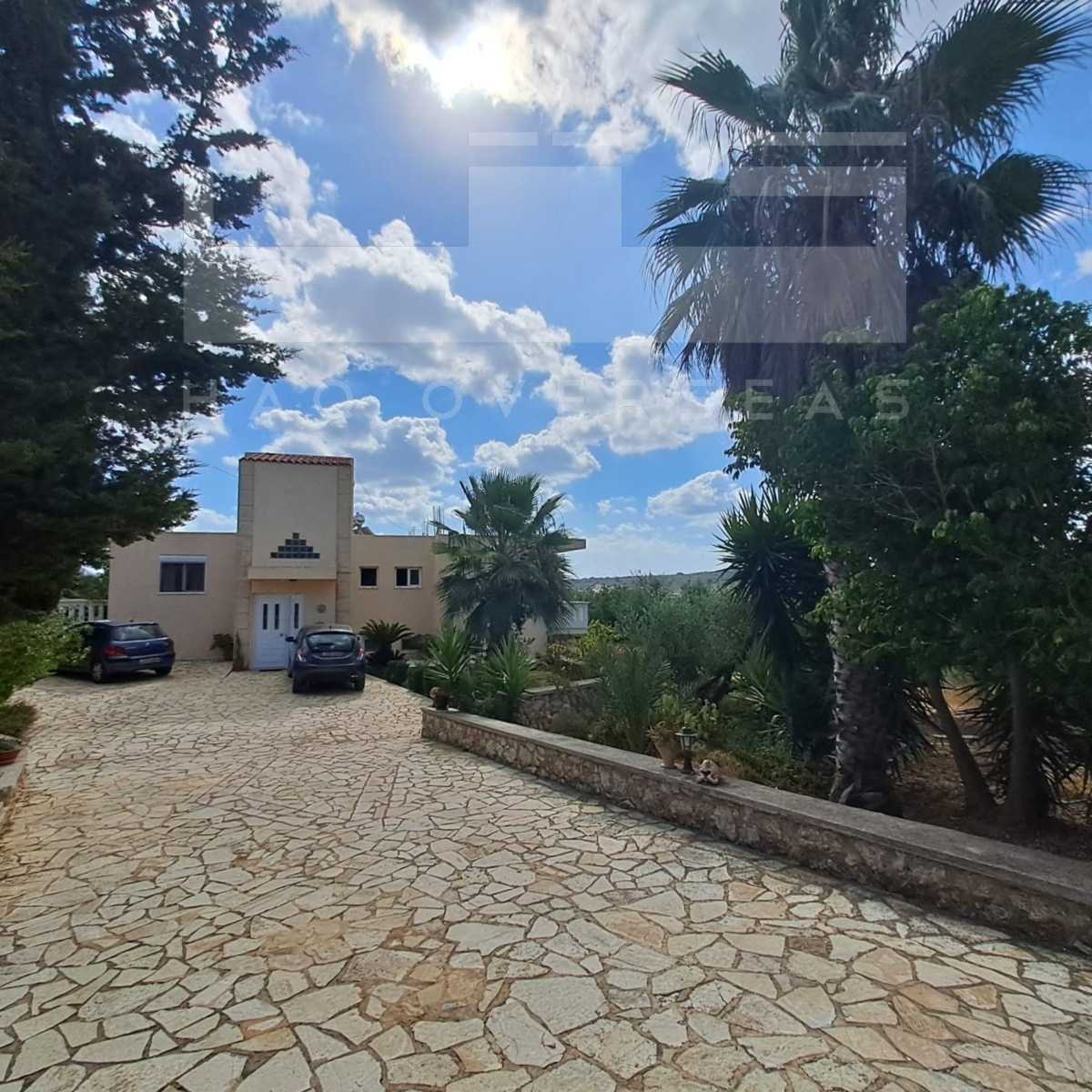 House in Akrotiri,  12221009