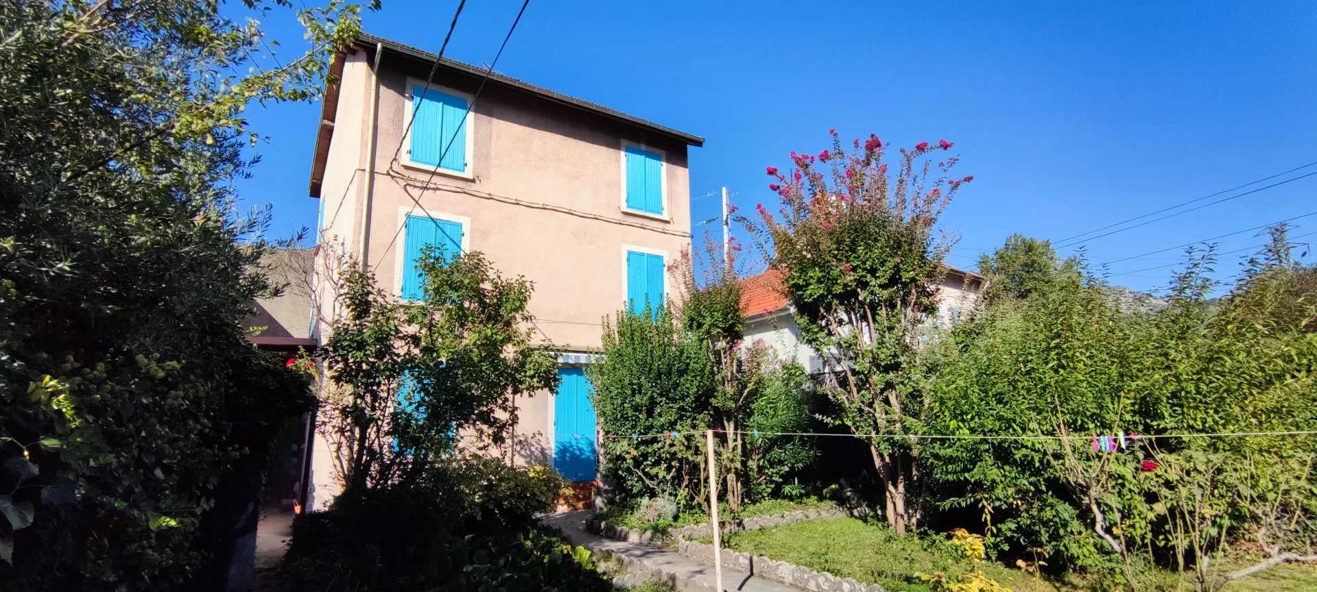 House in Fontaine, Auvergne-Rhone-Alpes 12221705