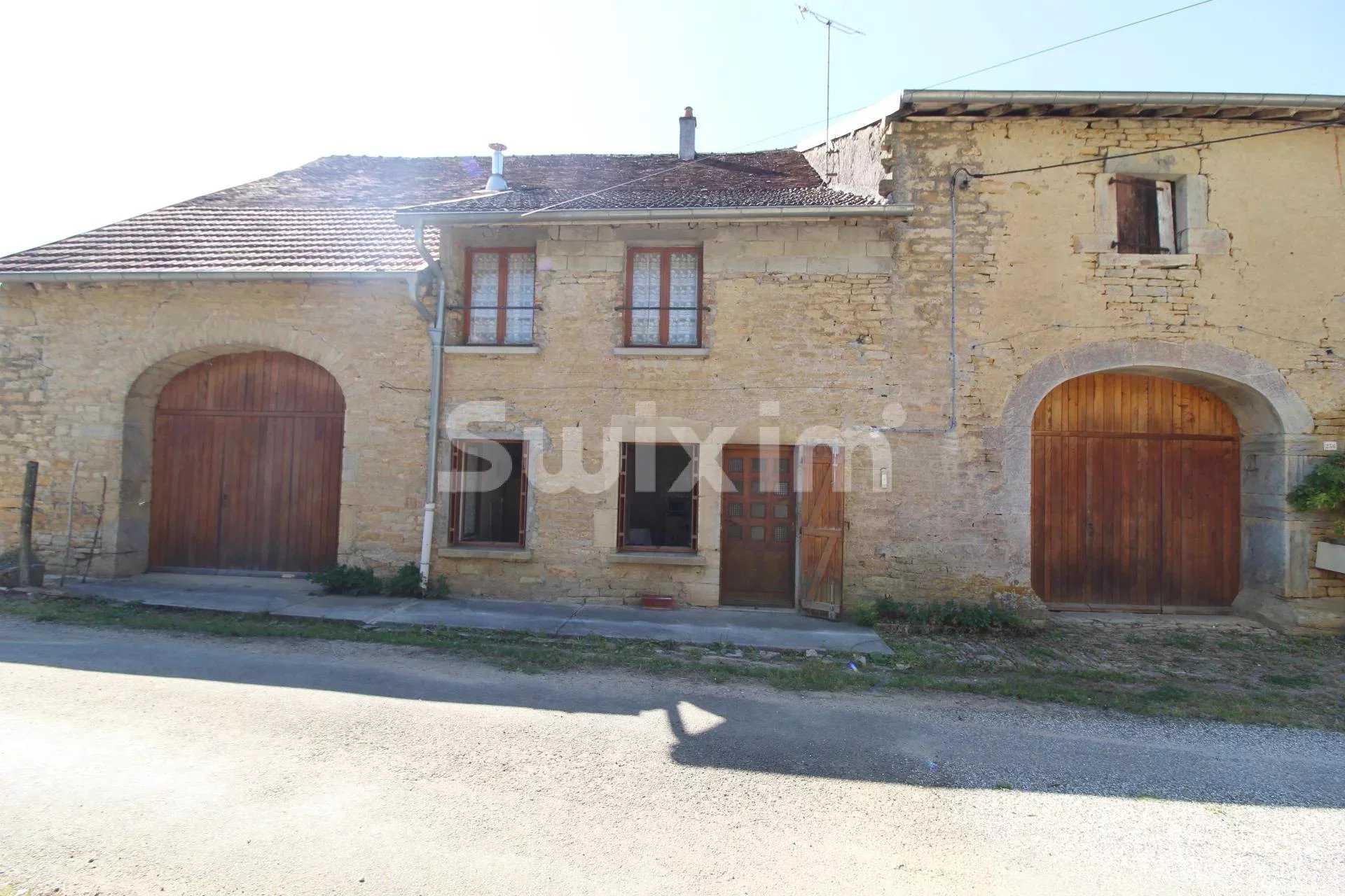 σπίτι σε Courbouzon, Bourgogne-Franche-Comte 12221715