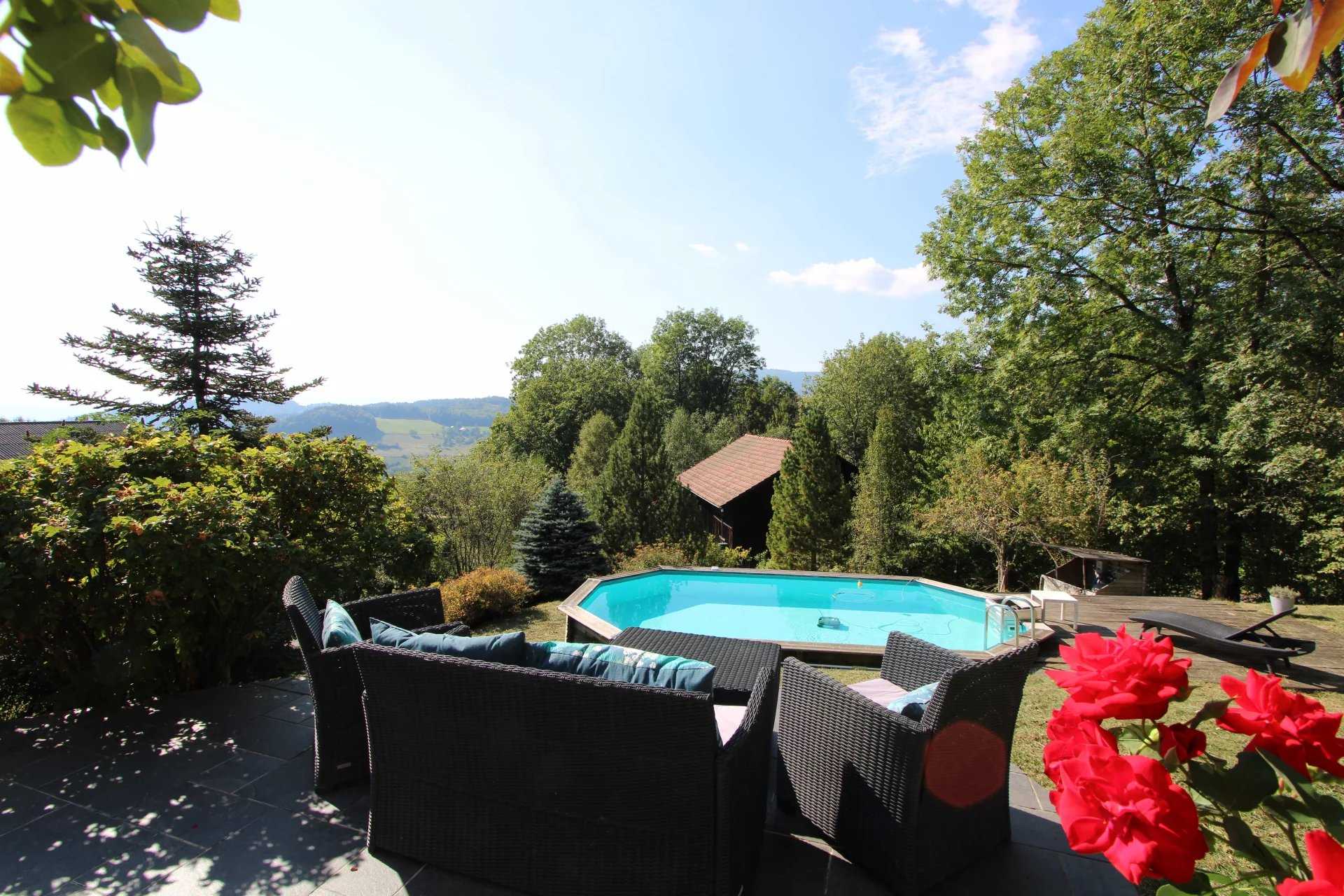 Residential in Viuz-en-Sallaz, Haute-Savoie 12221757