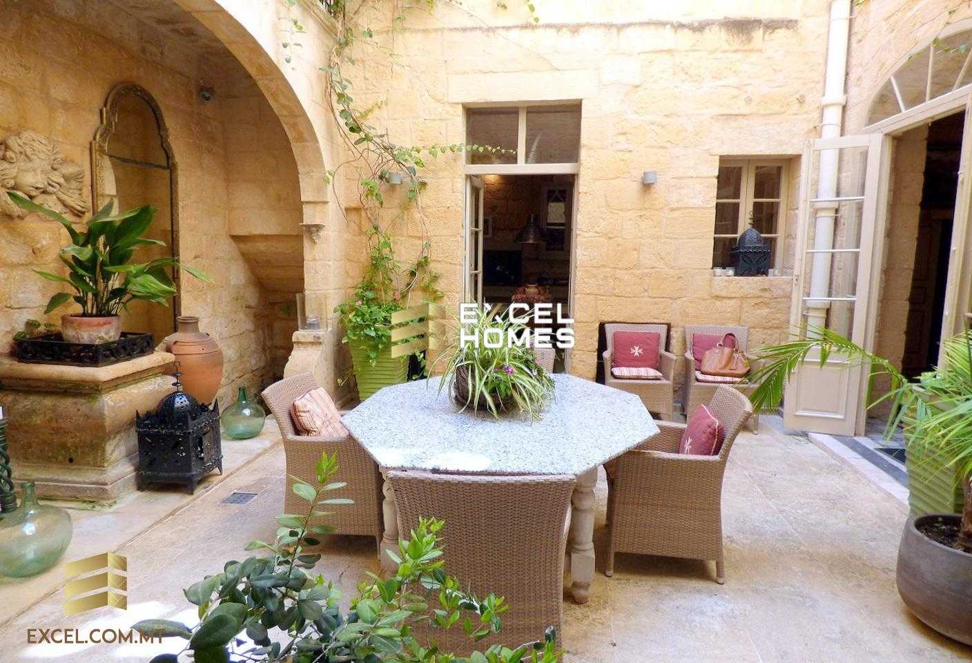 House in Cospicua,  12222366