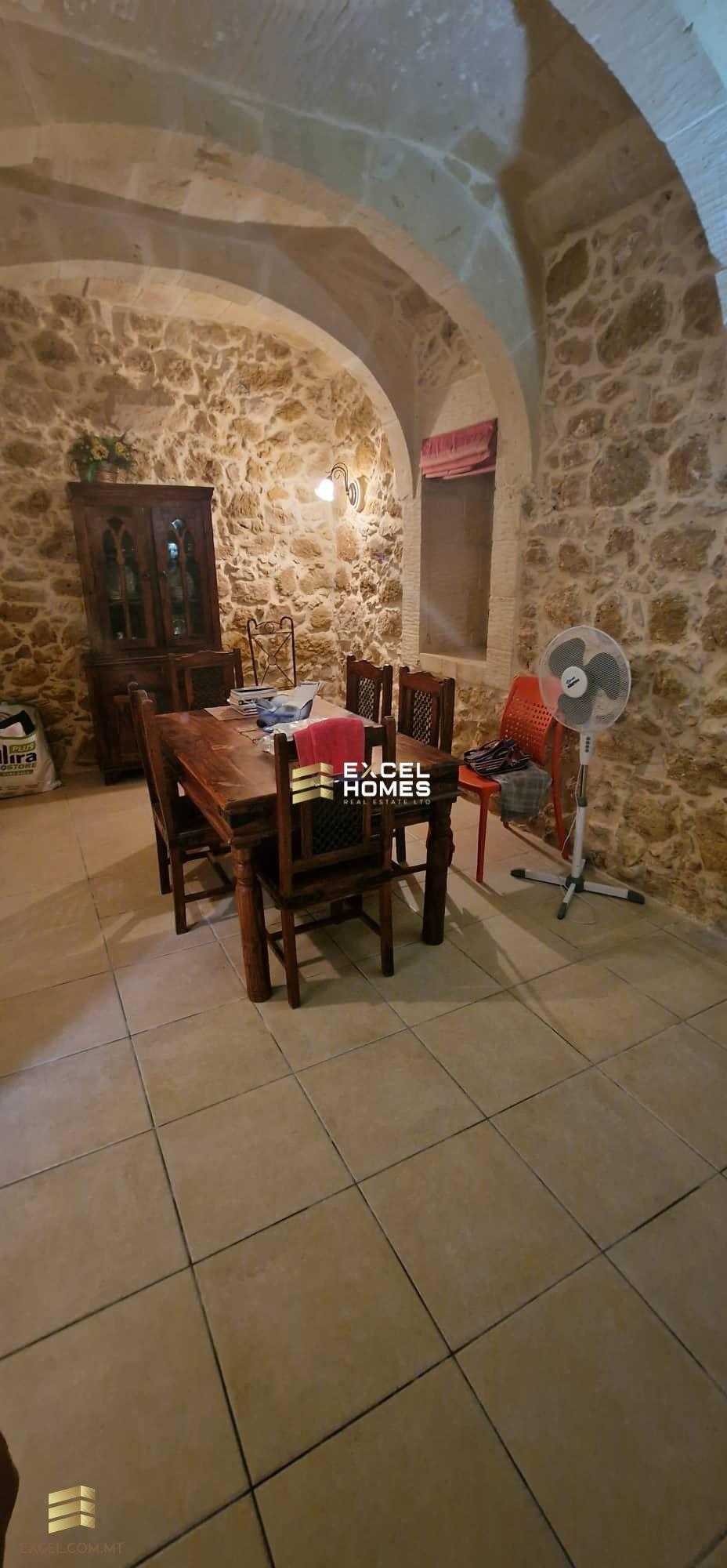 मकान में Żebbuġ,  12229002