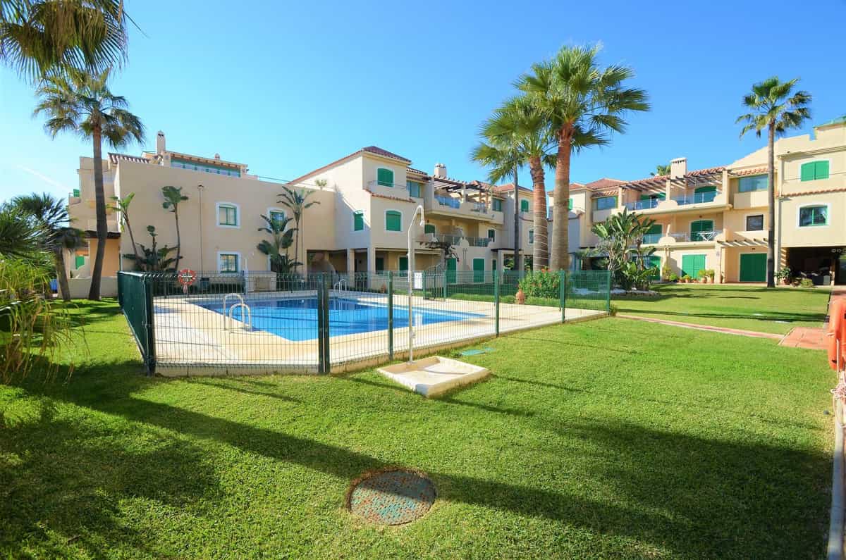 Condominium in Casares, Andalusia 12235869