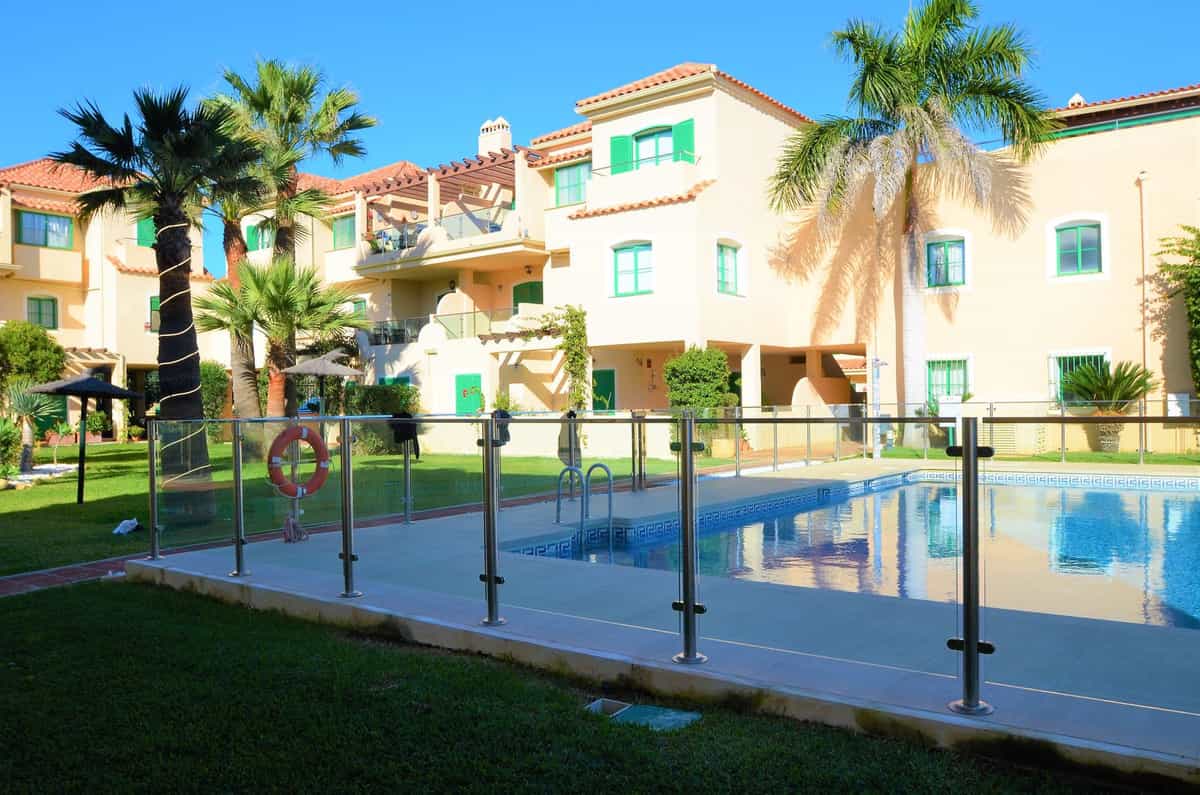 Condominium in Casares, Andalusia 12235869