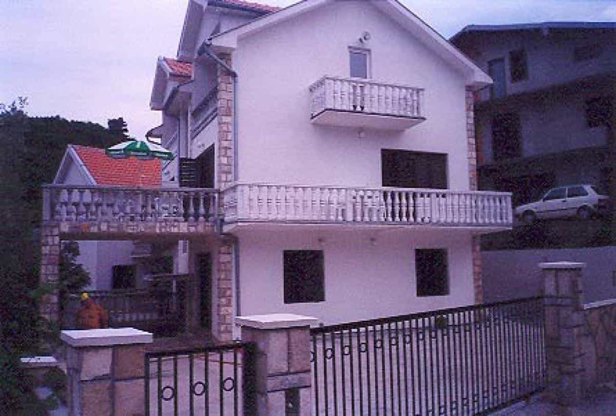 casa en Bečići, Budva Municipality 12238119