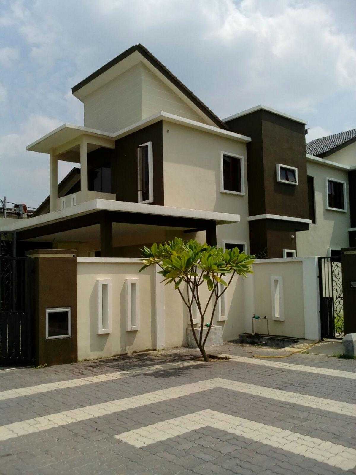 بيت في Kampung Tembok, Perak 12238124