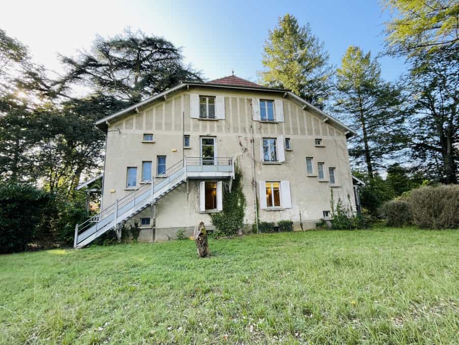 Rumah di Couze-et-Saint-Front, Nouvelle-Aquitaine 12239828
