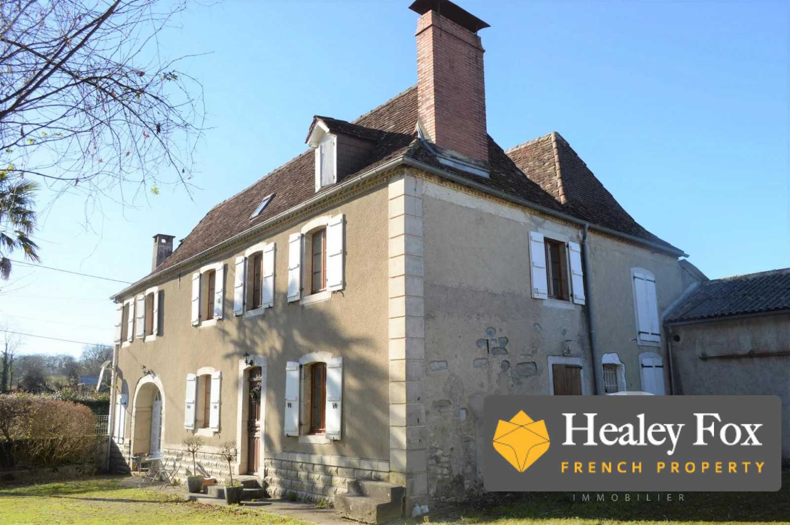 House in Sauveterre-de-Bearn, Nouvelle-Aquitaine 12239850