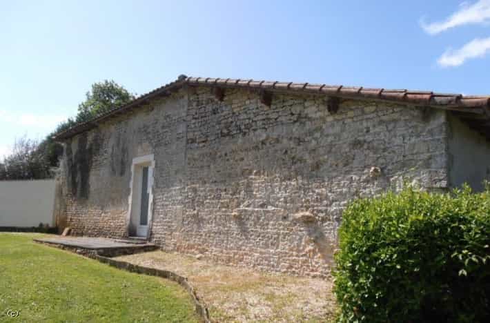 집 에 La Chèvrerie, Nouvelle-Aquitaine 12240220