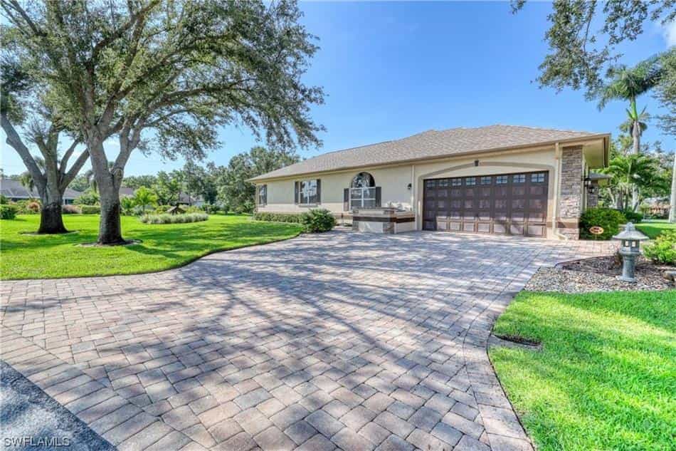 House in Fort Myers, Florida 12240418
