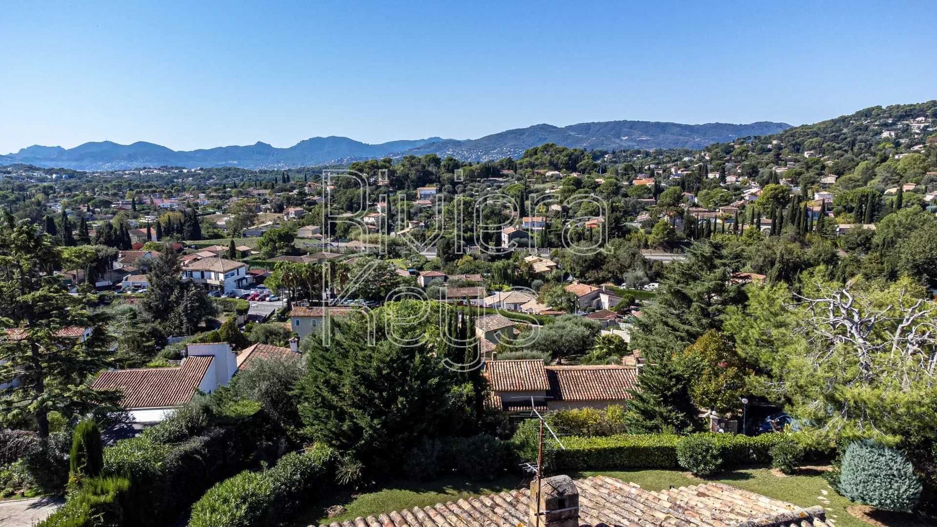 House in Mougins, Alpes-Maritimes 12241297
