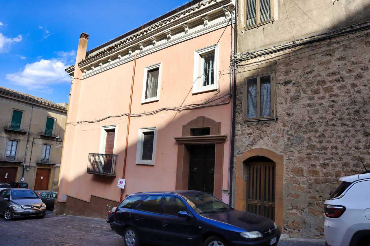 房子 在 Piazza Armerina, Sicilia 12241666